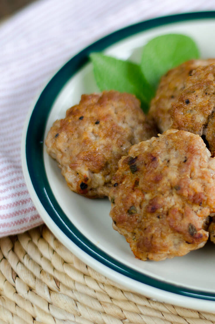 This quick and easy paleo breakfast sausage has just a few ingredients ...