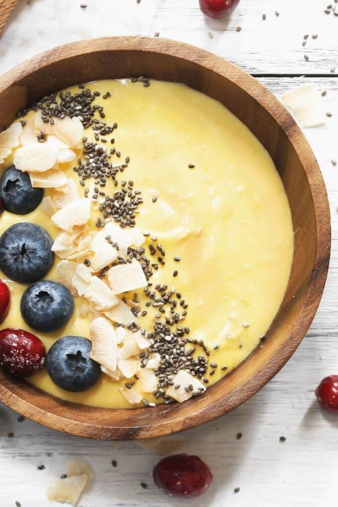 Smoothie bowl with coconut and berries