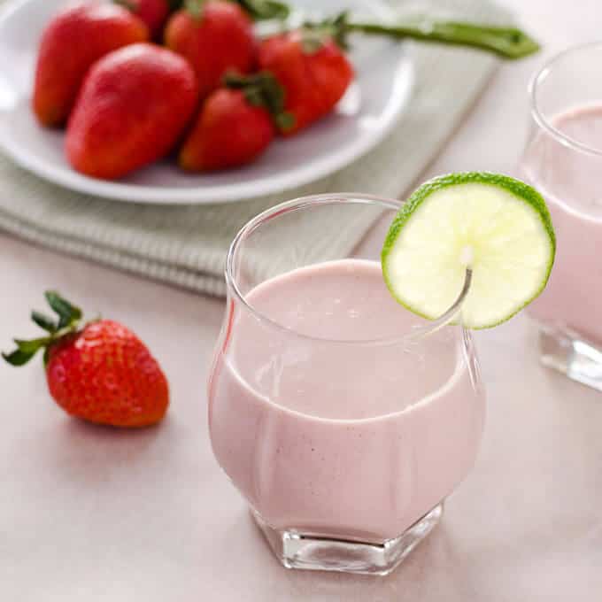 This paleo strawberry coconut smoothie is sweet and creamy with no added sugar or dairy. Perfect for breakfast or a snack. |cookeatpaleo.com