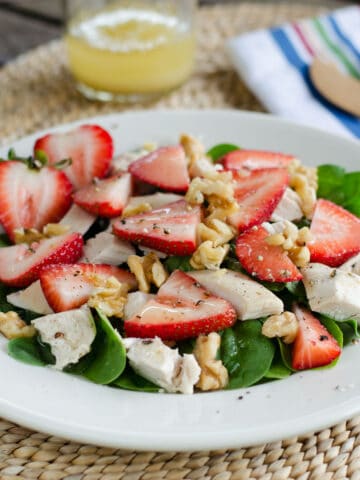 Chicken strawberry spinach salad with homemade dressing