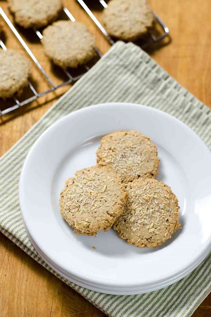 This pecan sandies recipe is so easy. Just a few ingredients make this quick paleo, vegan, gluten-free, dairy-free cookie a healthy treat!