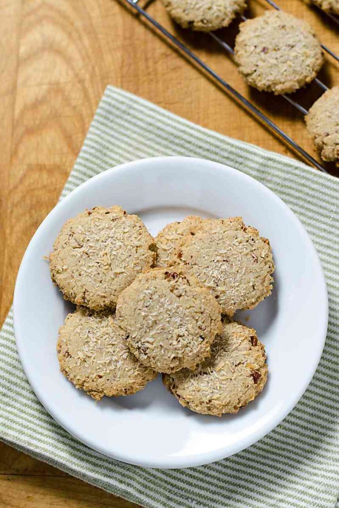 This pecan sandies recipe is super simple. Just a few ingredients for an easy gluten-free, dairy-free, paleo and vegan cookie. Make this quick and easy healthy treat!