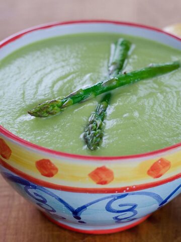 Roasted asparagus avocado soup