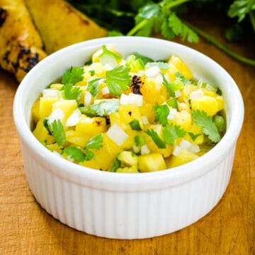 Grilled pineapple salsa