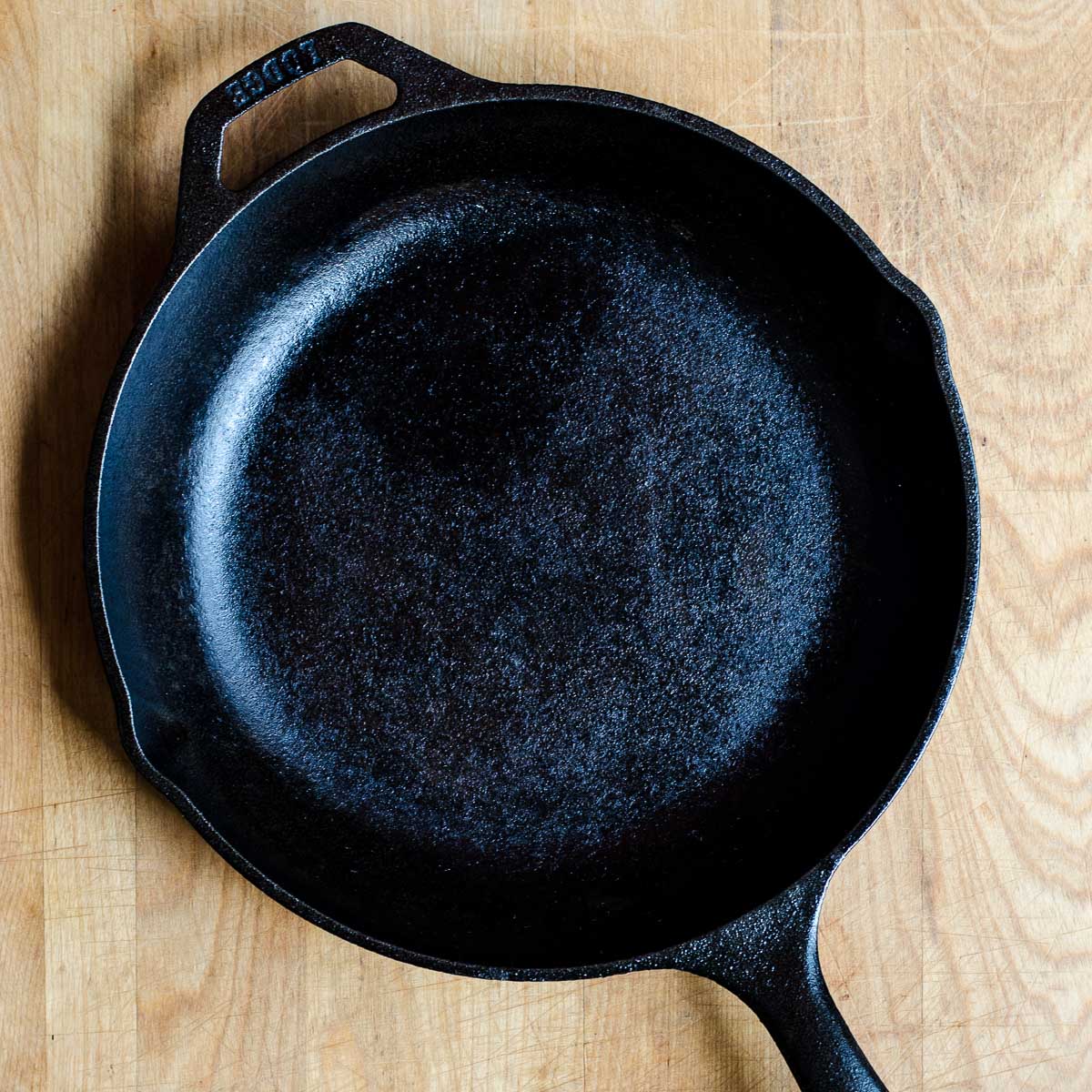 Cast iron skillet